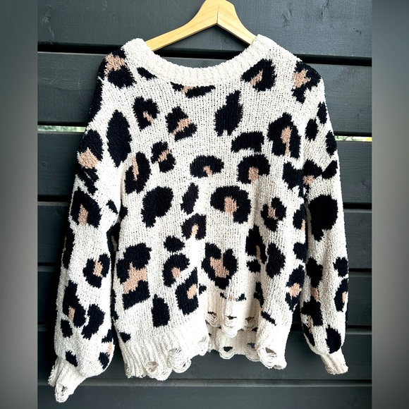 Love Riche Sweater - Picture 1 of 1